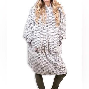 Simply Southern Fleece Gray Poncho, One Size Fits Most